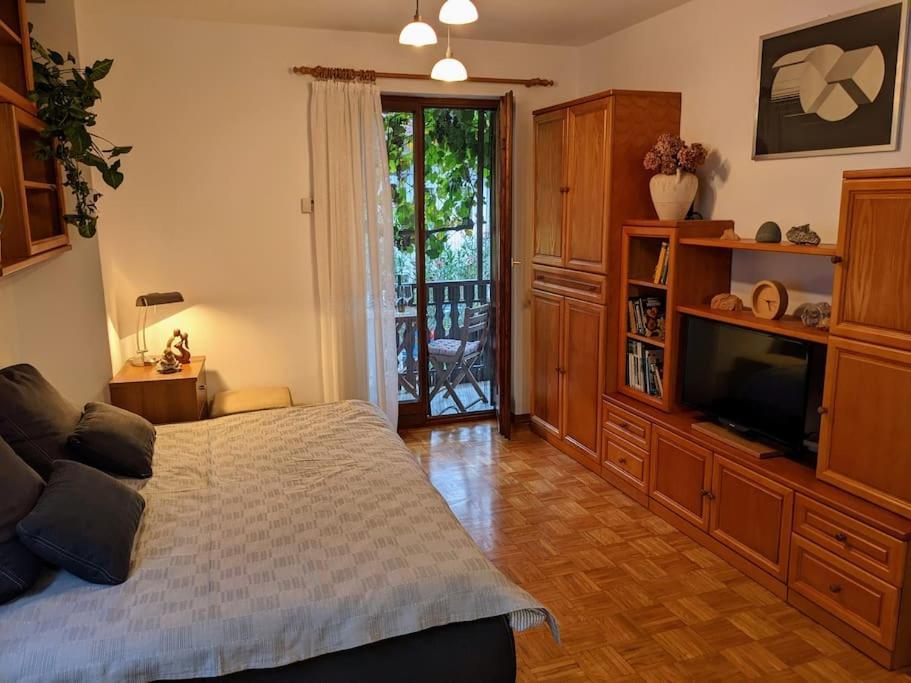 Apartment Kolodvor Dornberk Buitenkant foto